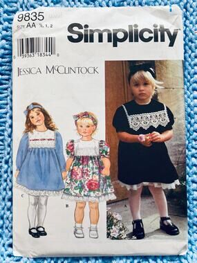 Simplicity 9835 Sewing pattern girl dress puff sleeve lace hem size 1/2 1 2